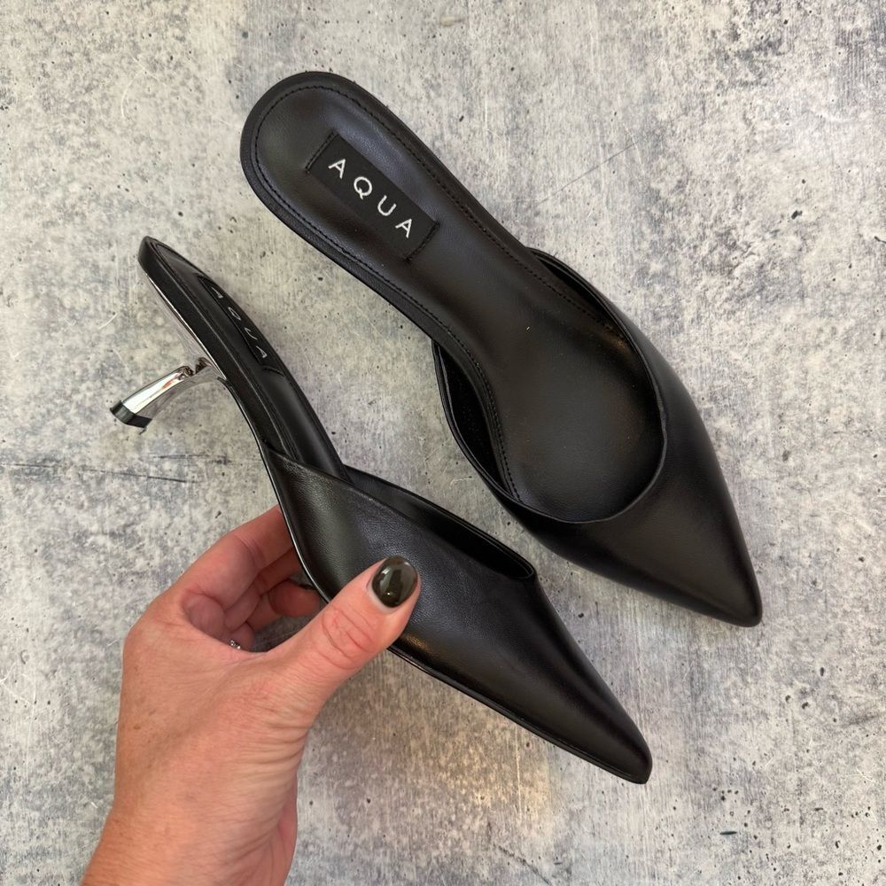 AQUA Milee Pointed Toe Mules 7.5
